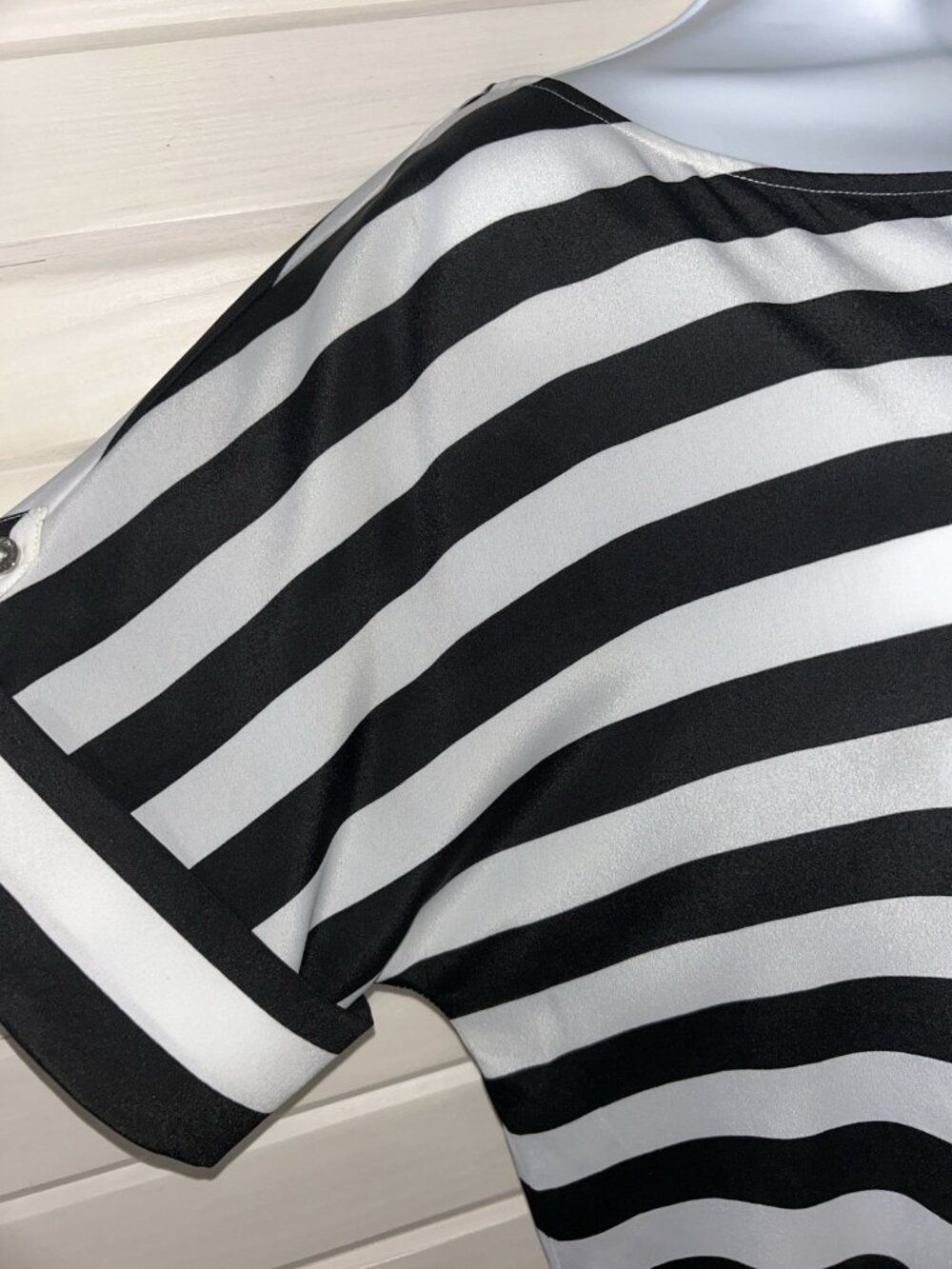 WHBM Sz SMALL Black White Mixed Stripe Top Dolman Sleeve Boat Neck EUC - Picture 4 of 12